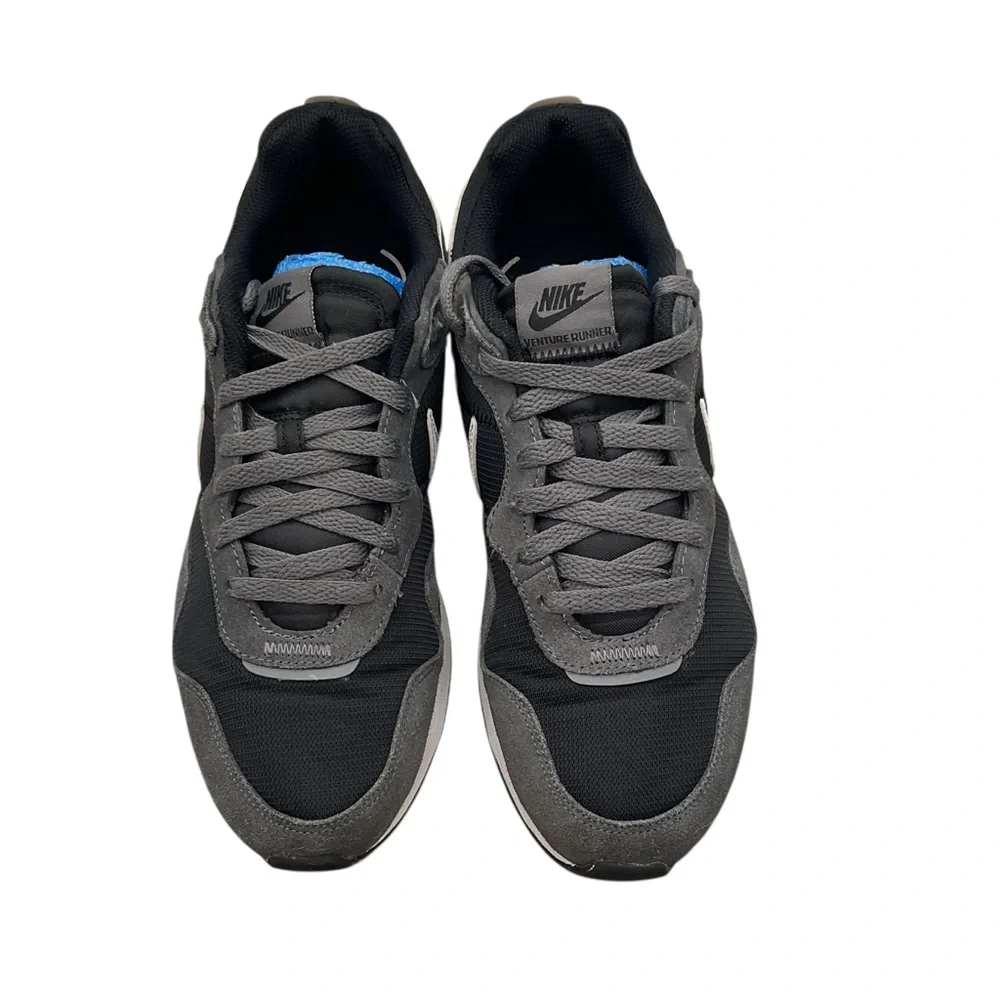 Nike venture runner Black‎ and Red Sneakers with Durable Sole size 8.5